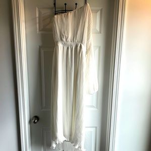 Womens - Lulus brand White Dress, 1 long sleeve design